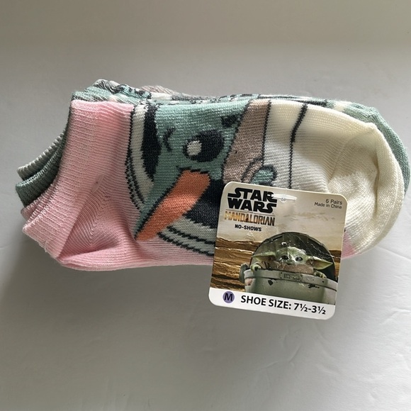 🆕Girls 6 Pairs Star WarsThe Mandalorian No Show Socks Shoe Size 7.5-3.5 - Picture 2 of 3